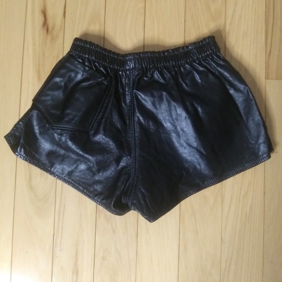 Black leather shorts small elastic waist small - Picture 2 of 11